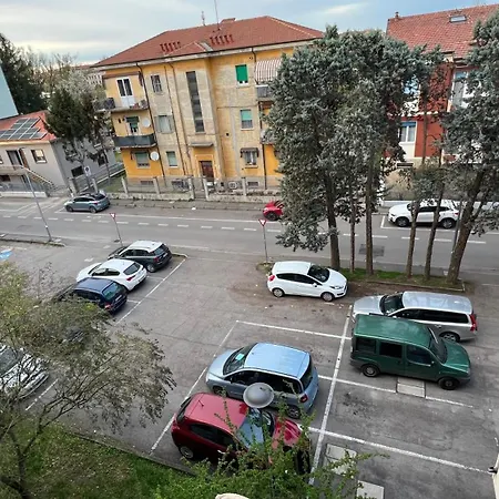 Apartment Domus Estense Parcheggio Gratuito No Ztl Centro A 5 Minuti A Piedi Ferrara